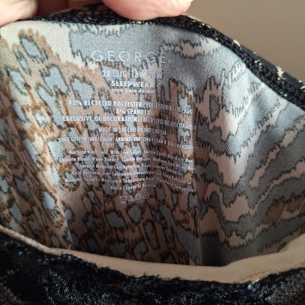 George Animal Print Sleepwear with Black Lace - Picture 2 of 10